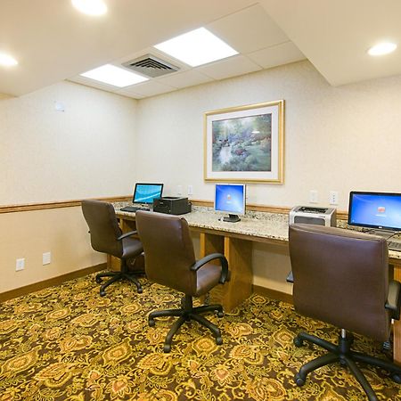 Quality Inn & Suites Саґіно Зручності фото
