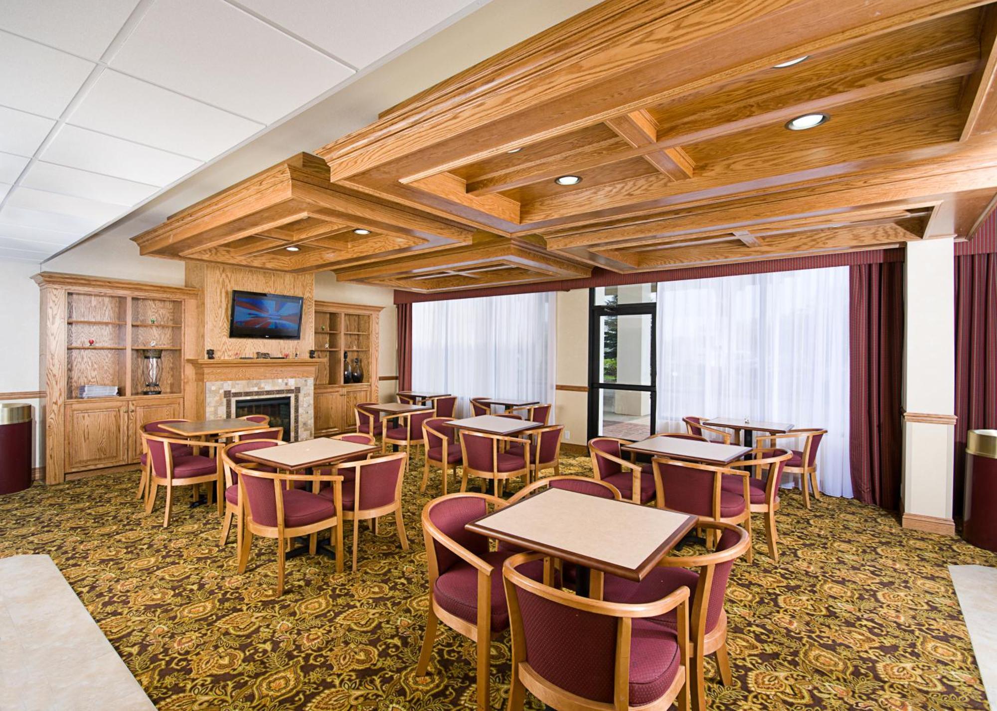 Quality Inn & Suites Саґіно Ресторан фото