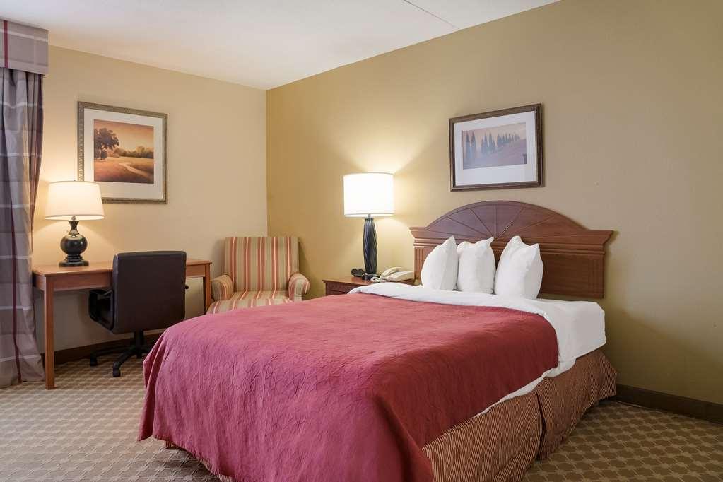 Quality Inn & Suites Саґіно Номер фото