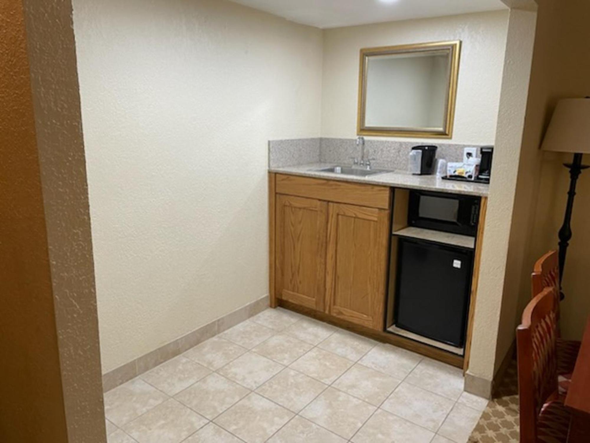 Quality Inn & Suites Саґіно Екстер'єр фото